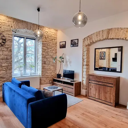 Apartment Bialy Kruk Vis-a-vis Jasnej Gory 5a *