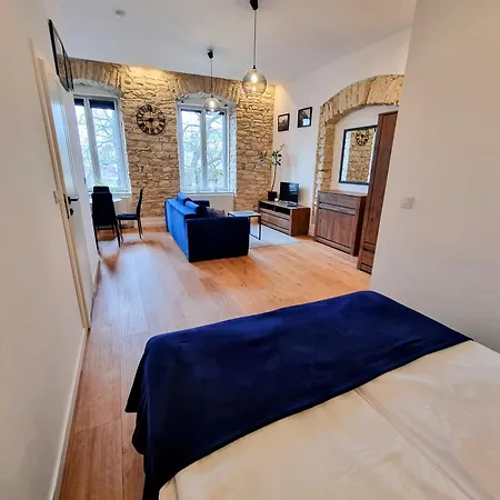 Apartment Bialy Kruk Vis-a-vis Jasnej Gory 5a Czestochowa