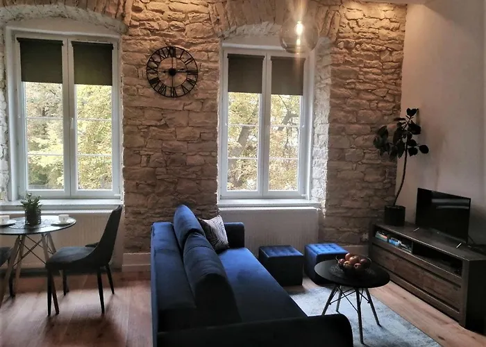 Bialy Kruk Vis-a-vis Jasnej Gory 5a Apartmán *